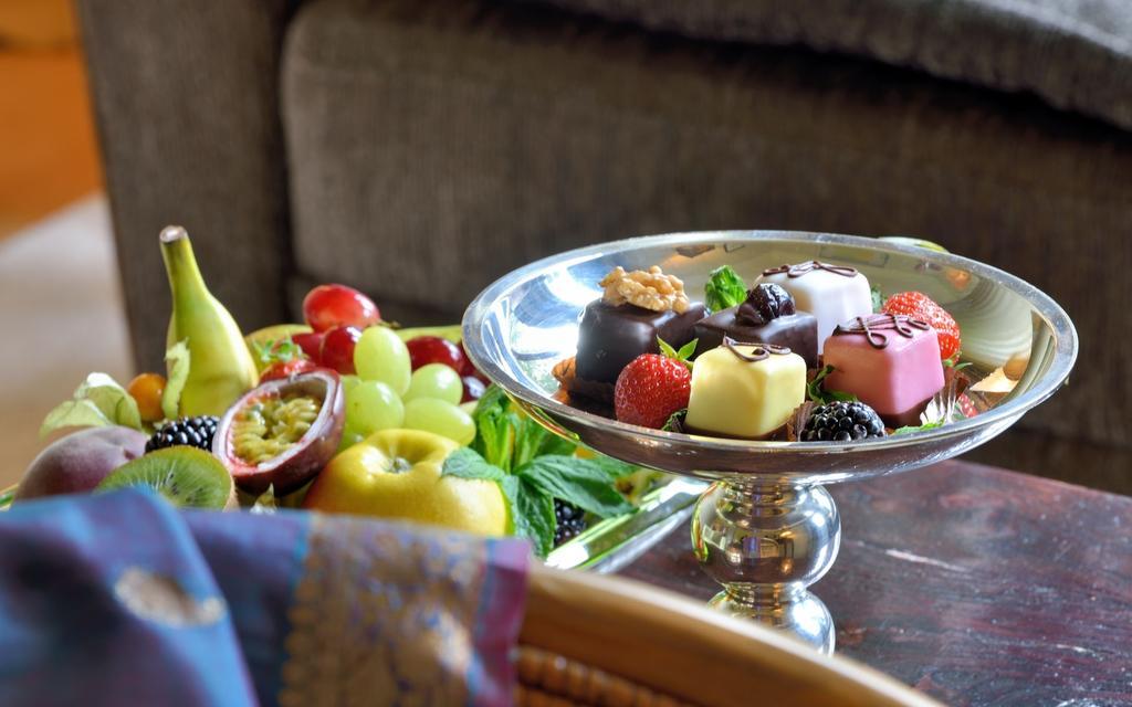 Privathotel Lindtner Hamburg Exterior photo Fruit and chocolate